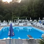 아파트 Bella Rosa
